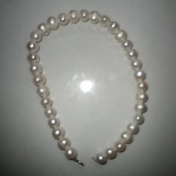 Scratch&Dent – Gold Chains & Pearl Strands – ~7.37g Gold -- ~200ctw Pearls - Picture 11 of 12